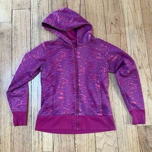 Small under armour sweatshirt